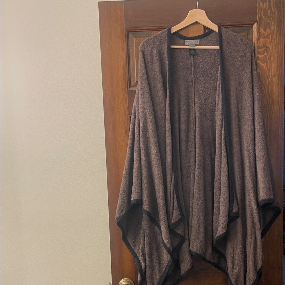 Grey & black trimmed barefoot dreams cape